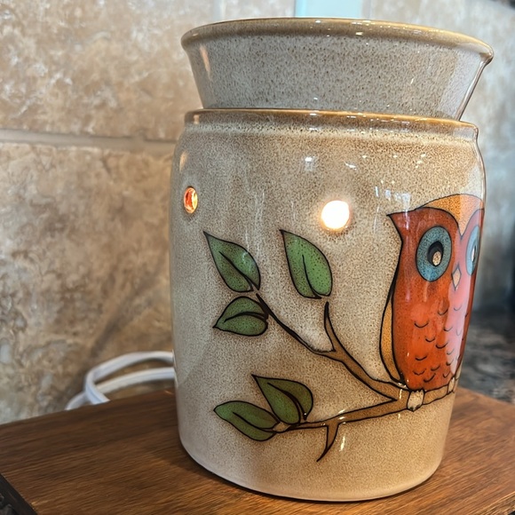 Scentsy Deluxe Warmer Owlet - Picture 3 of 8